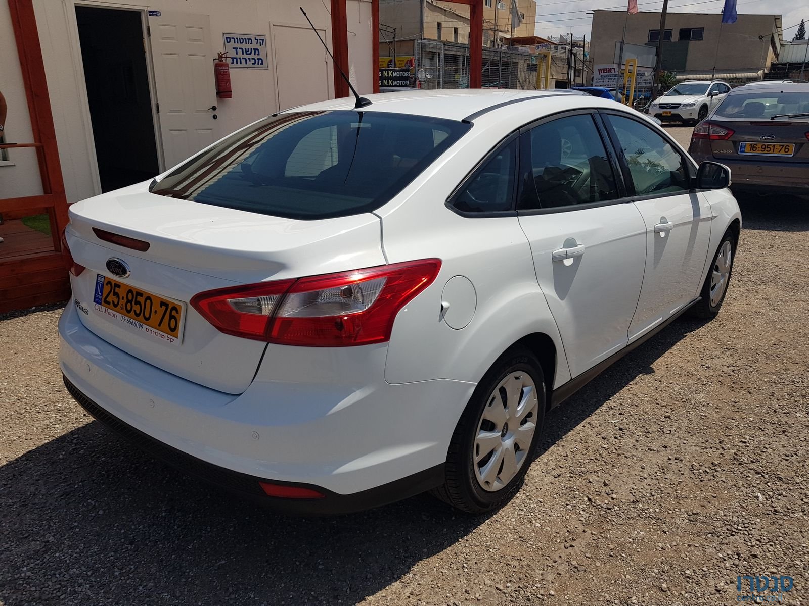 2013' Ford Focus photo #2