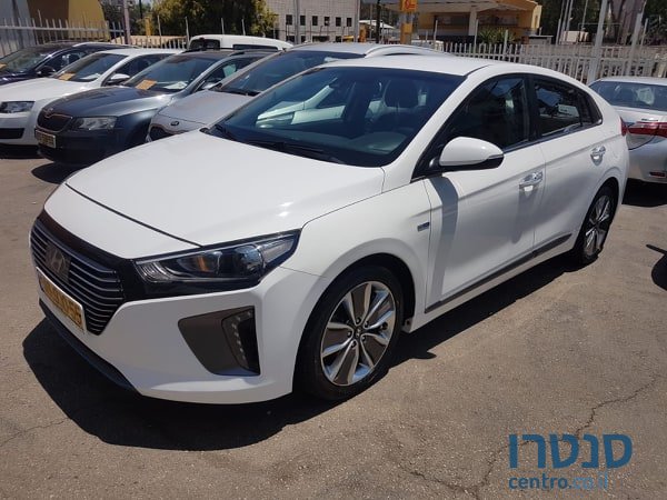 2017' Hyundai photo #2