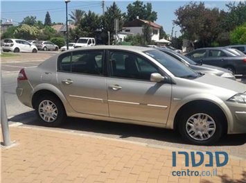 2009' Renault Megane photo #1