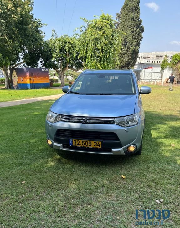 2015' Mitsubishi Outlander מיצובישי אאוטלנדר photo #4