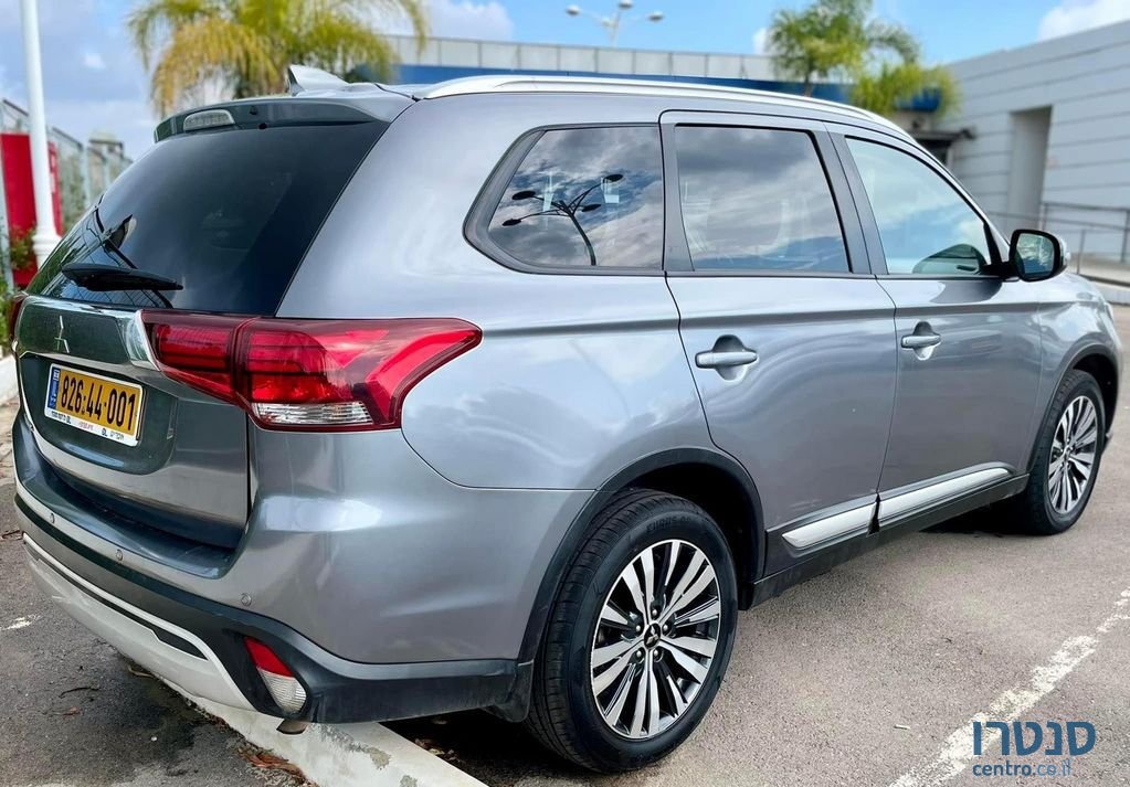 2019' Mitsubishi Outlander מיצובישי אאוטלנדר photo #4