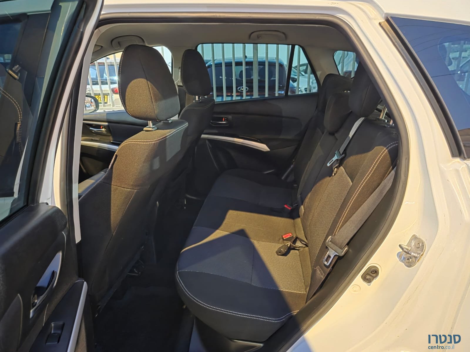 2015' Suzuki SX4 photo #4