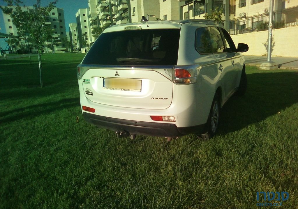 2015' Mitsubishi Outlander מיצובישי אאוטלנדר photo #2