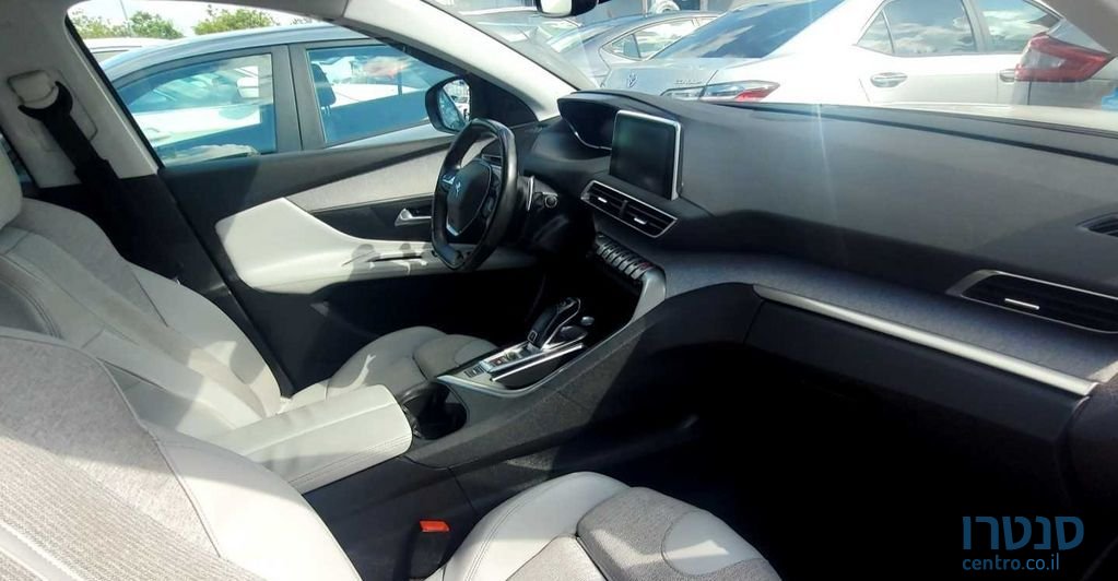2020' Peugeot 3008 פיג'ו photo #1
