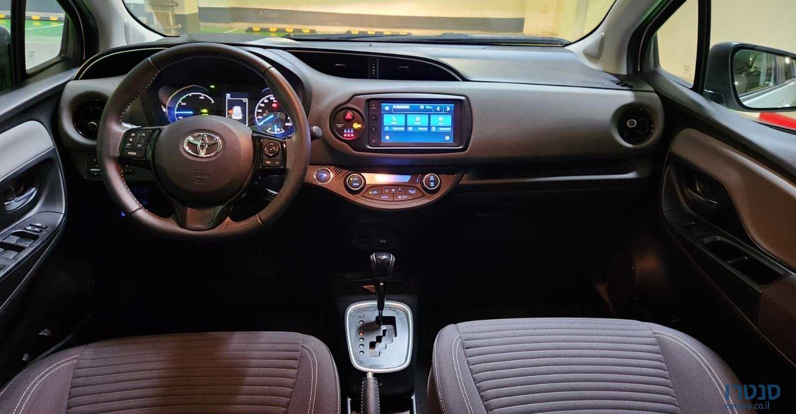 2020' Toyota Yaris טויוטה יאריס photo #3