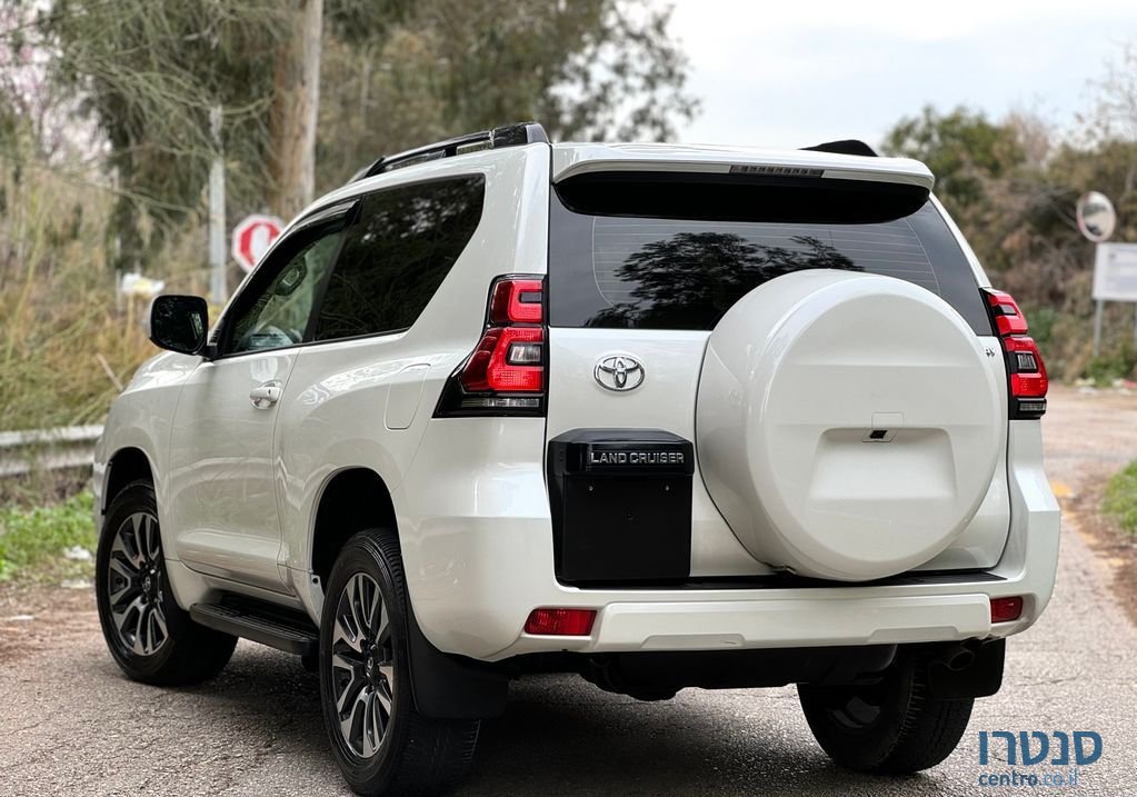 2022' Toyota Land Cruiser טויוטה לנד קרוזר photo #4