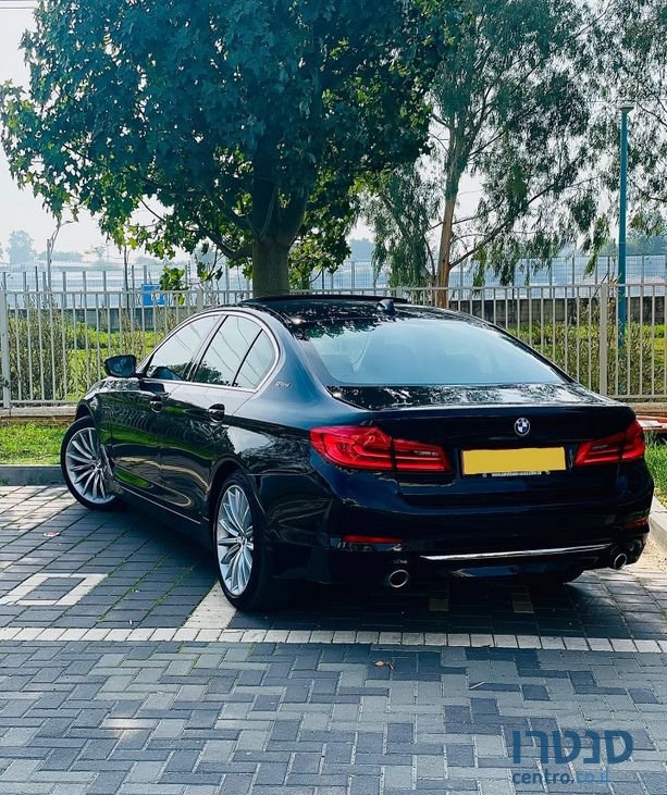 2019' BMW 5 Series ב.מ.וו סדרה 5 photo #3