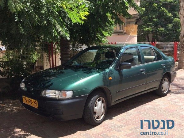 1998' Nissan Almera photo #1