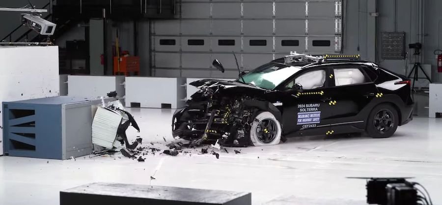 2024 Subaru Solterra crash test