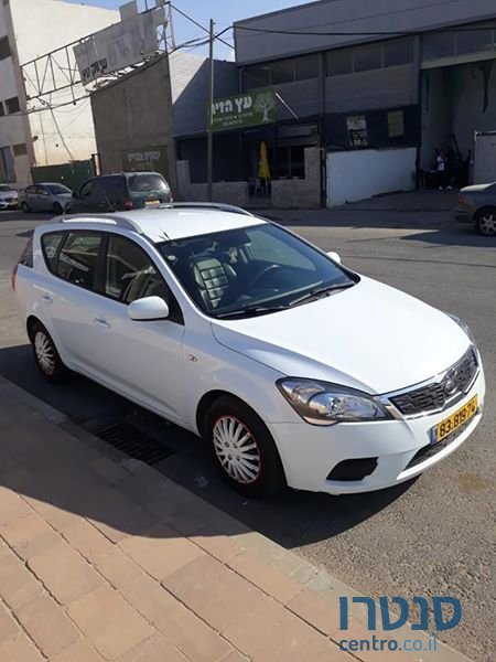 2011' Kia Ceed photo #3