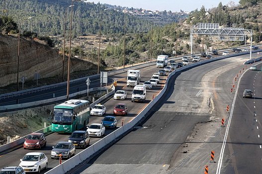 כביש חדש, פקק חדש: הדרך לירושלים כמשל לבעיה שכולם מפספסים