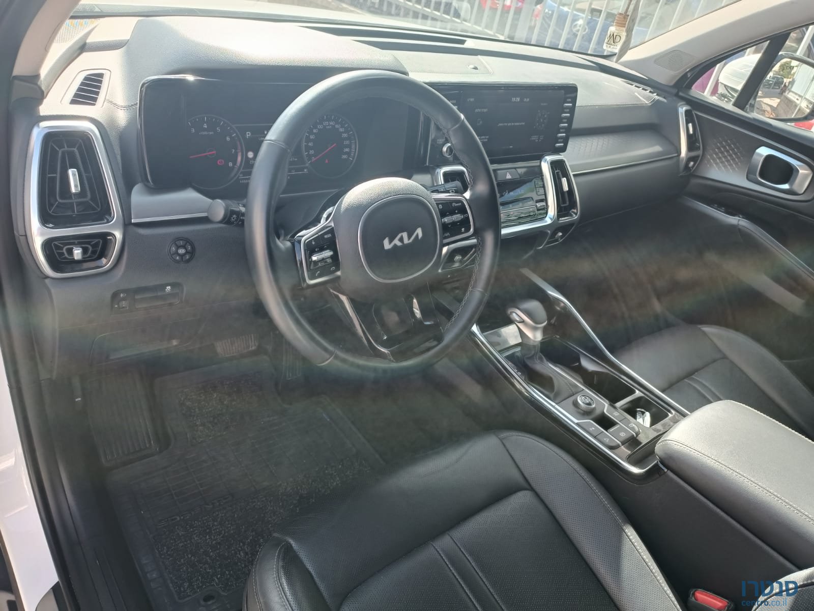 2021' Kia Sorento photo #2