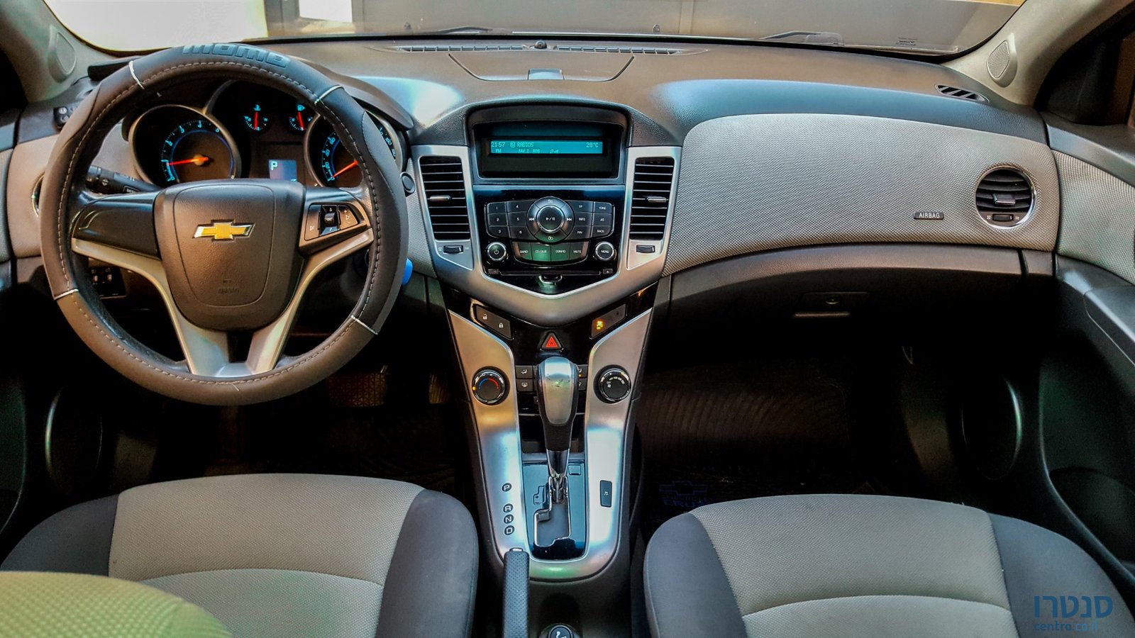 2010' Chevrolet Cruze photo #5