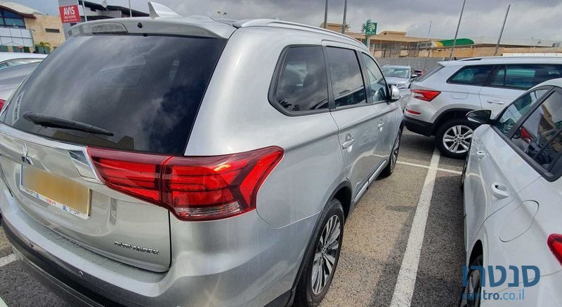 2019' Mitsubishi Outlander מיצובישי אאוטלנדר photo #3