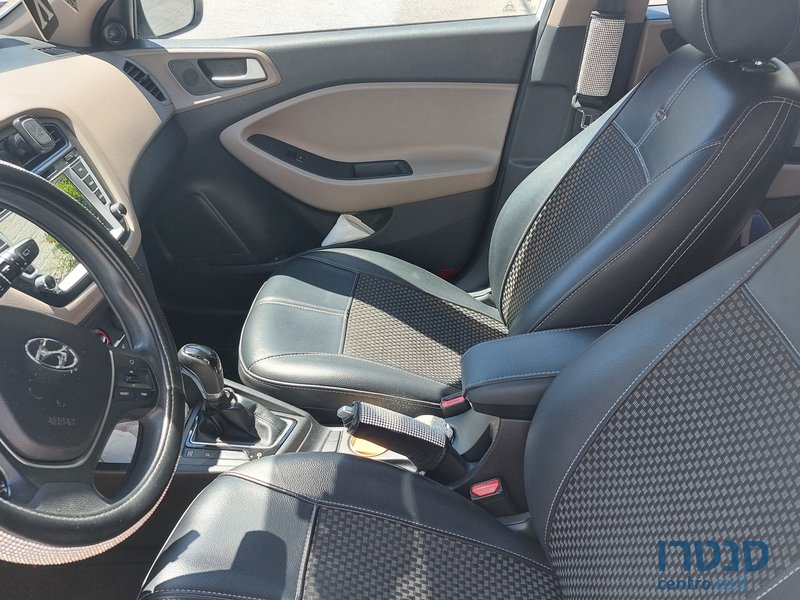 2015' Hyundai i20 יונדאי photo #2