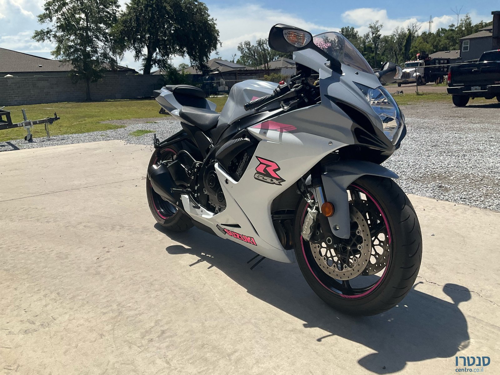 2022' Suzuki GSX-R600 photo #1