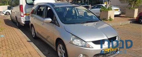 1999' Mitsubishi Grandis מיצובישי גרנדיס photo #2