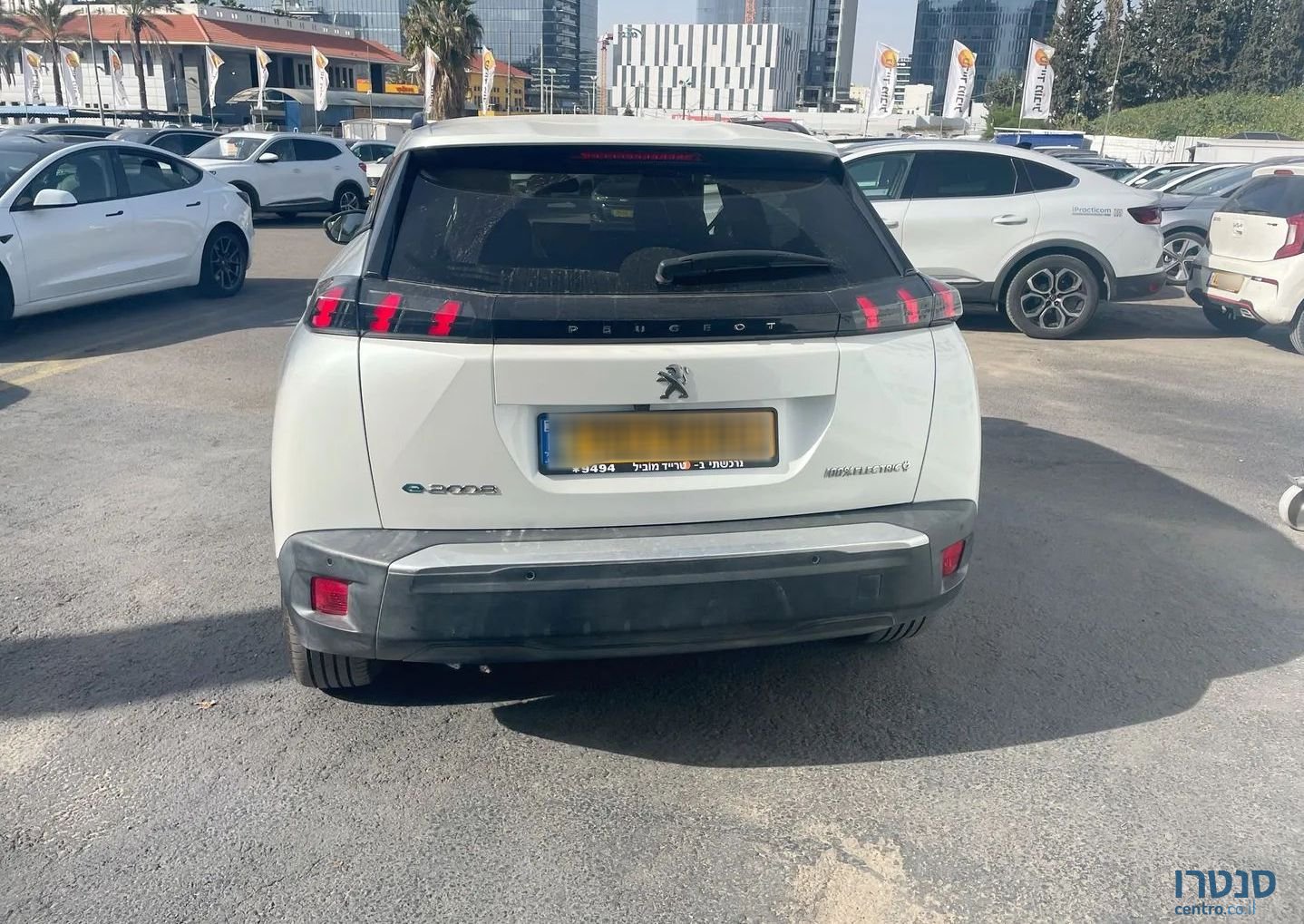 2022' Peugeot 2008 פיג'ו photo #3