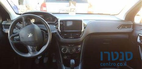2013' Peugeot 208 פיג'ו photo #3