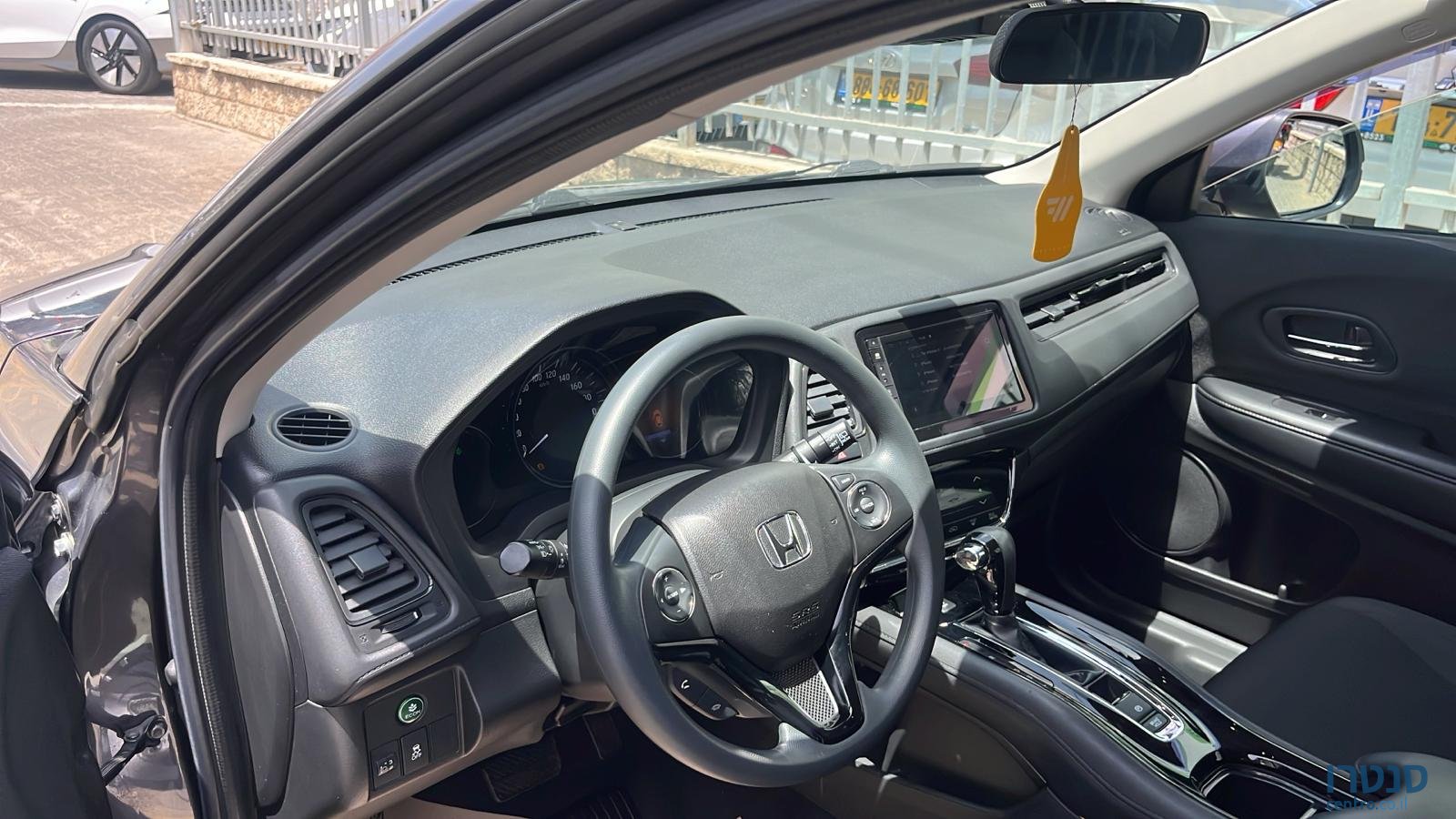 2019' Honda HR-V photo #2