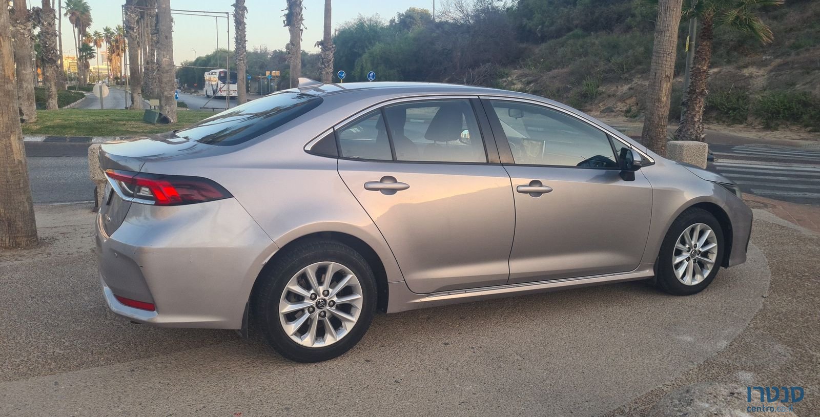 2019' Toyota Corolla טויוטה קורולה photo #5