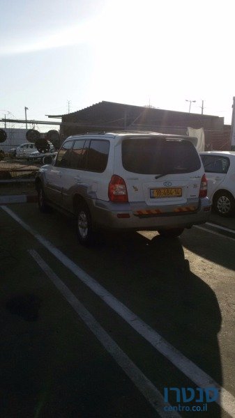 2006' Hyundai Terracan photo #2