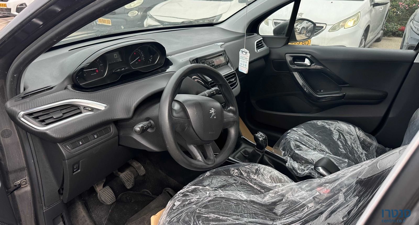 2016' Peugeot 2008 פיג'ו photo #2