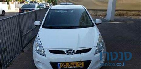 2012' Hyundai i20 אינספייר photo #3