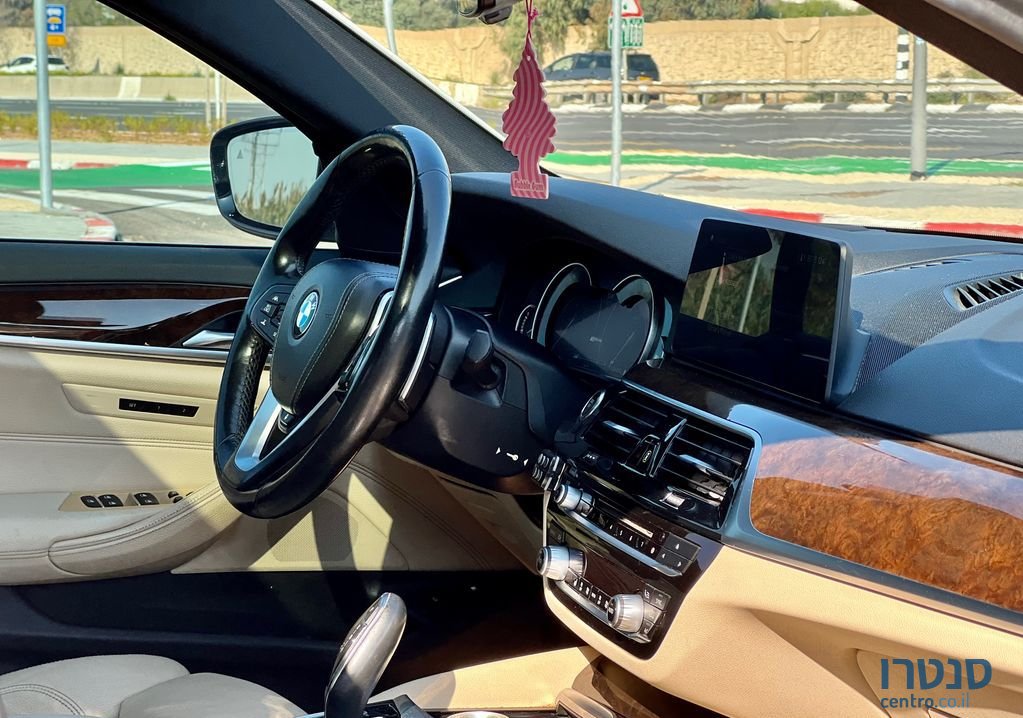 2018' BMW 5 Series ב.מ.וו סדרה 5 photo #6