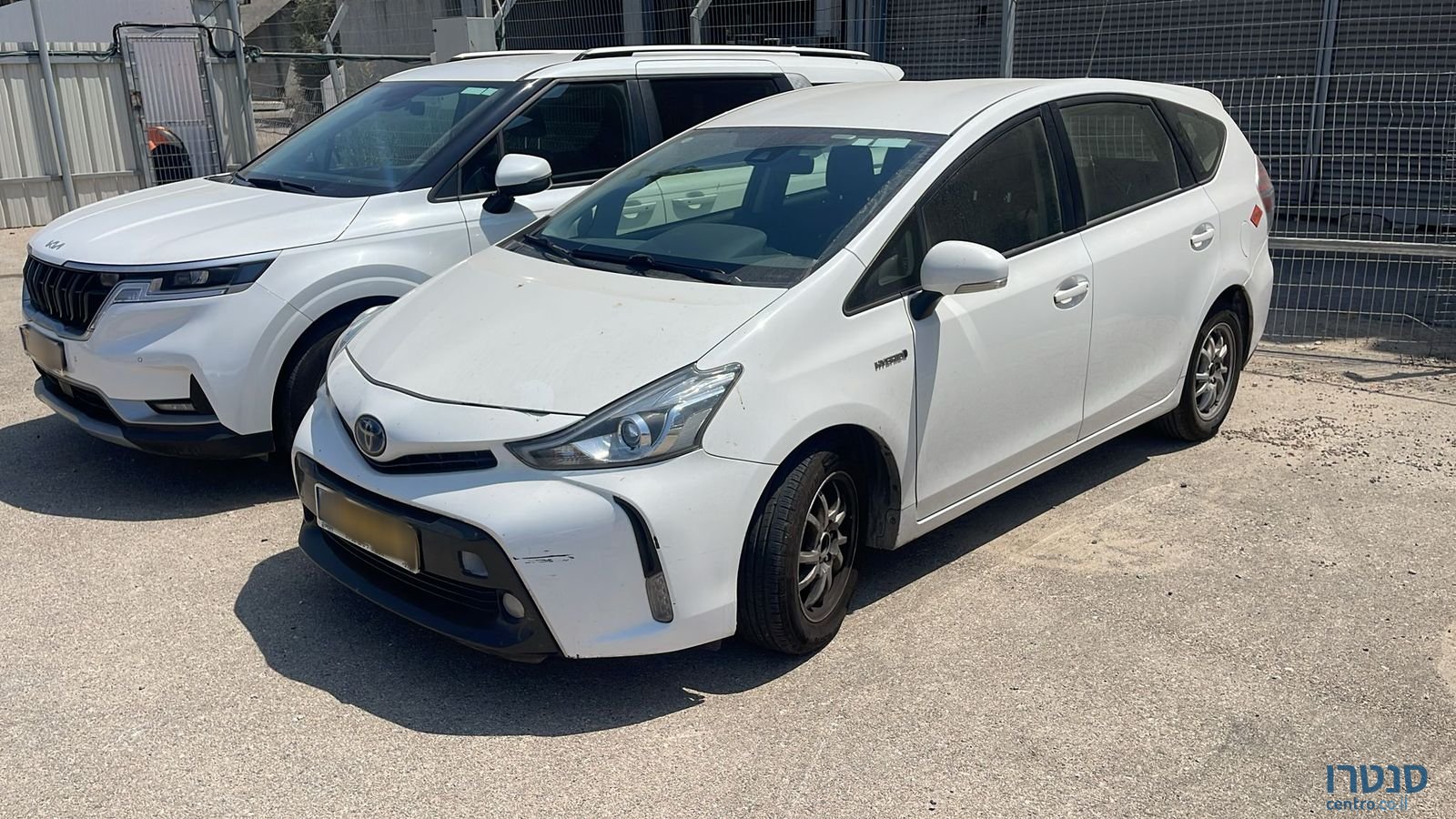 2019' Toyota Prius טויוטה פריוס photo #2