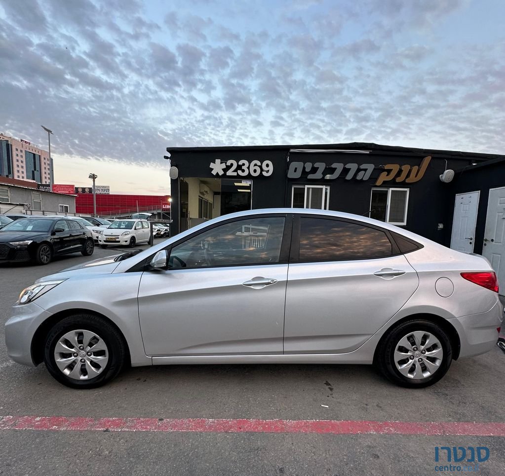 2016' Hyundai i25 יונדאי photo #5