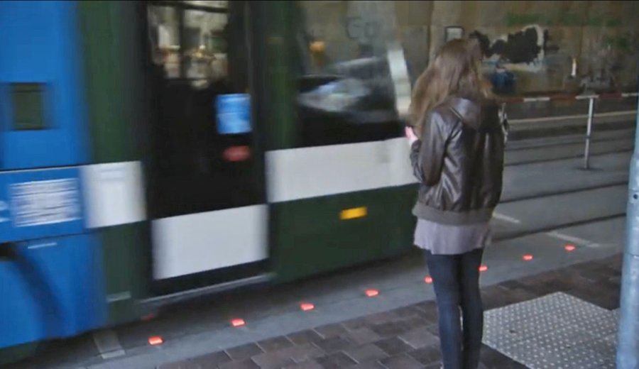 City Installs Traffic Lights On Sidewalks For Texting Pedestrians