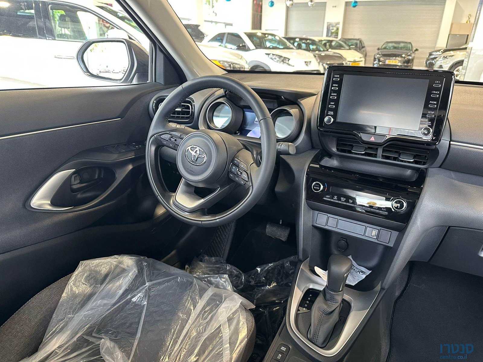 2023' Toyota Yaris Cross photo #5