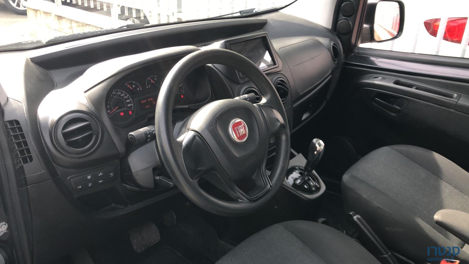 2017' Fiat Qubo photo #4