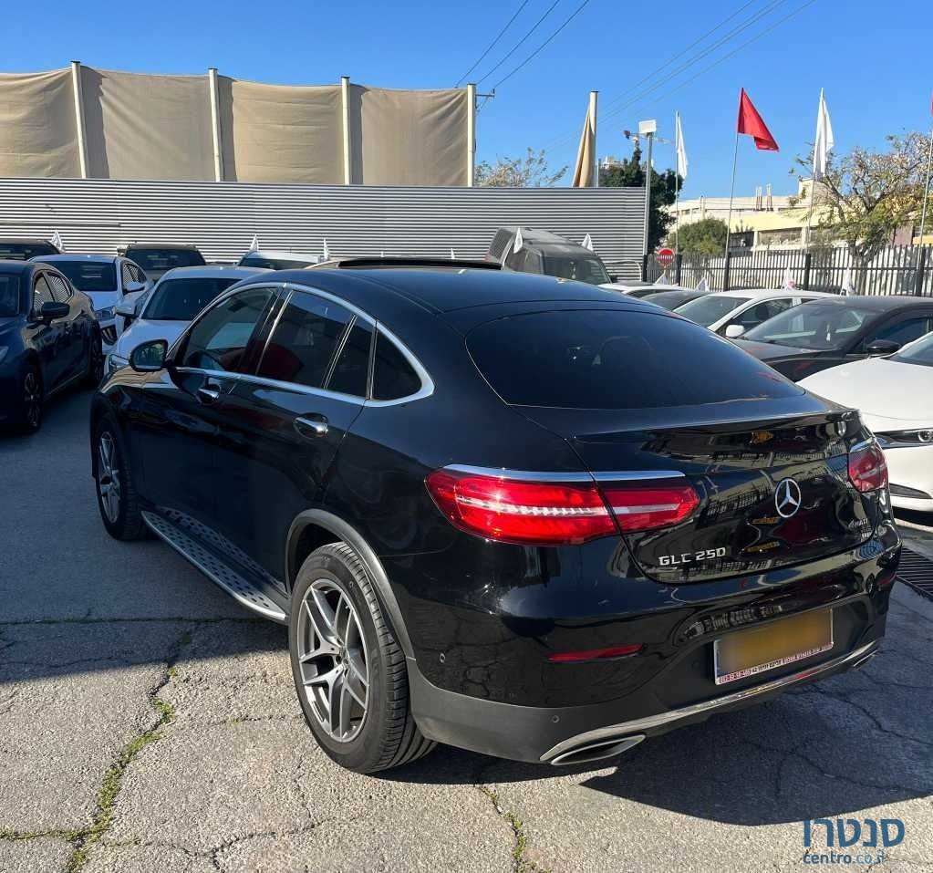 2019' Mercedes-Benz Glc-Class מרצדס photo #4
