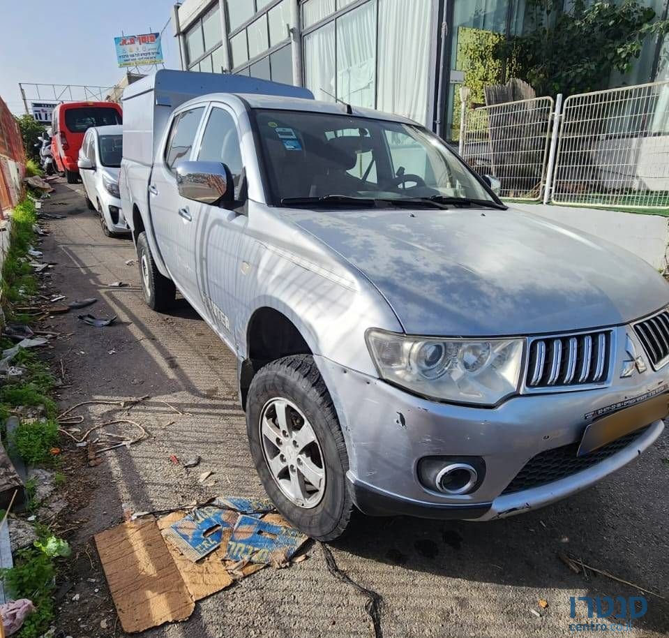 2011' Mitsubishi L200 מיצובישי טרייטון photo #6