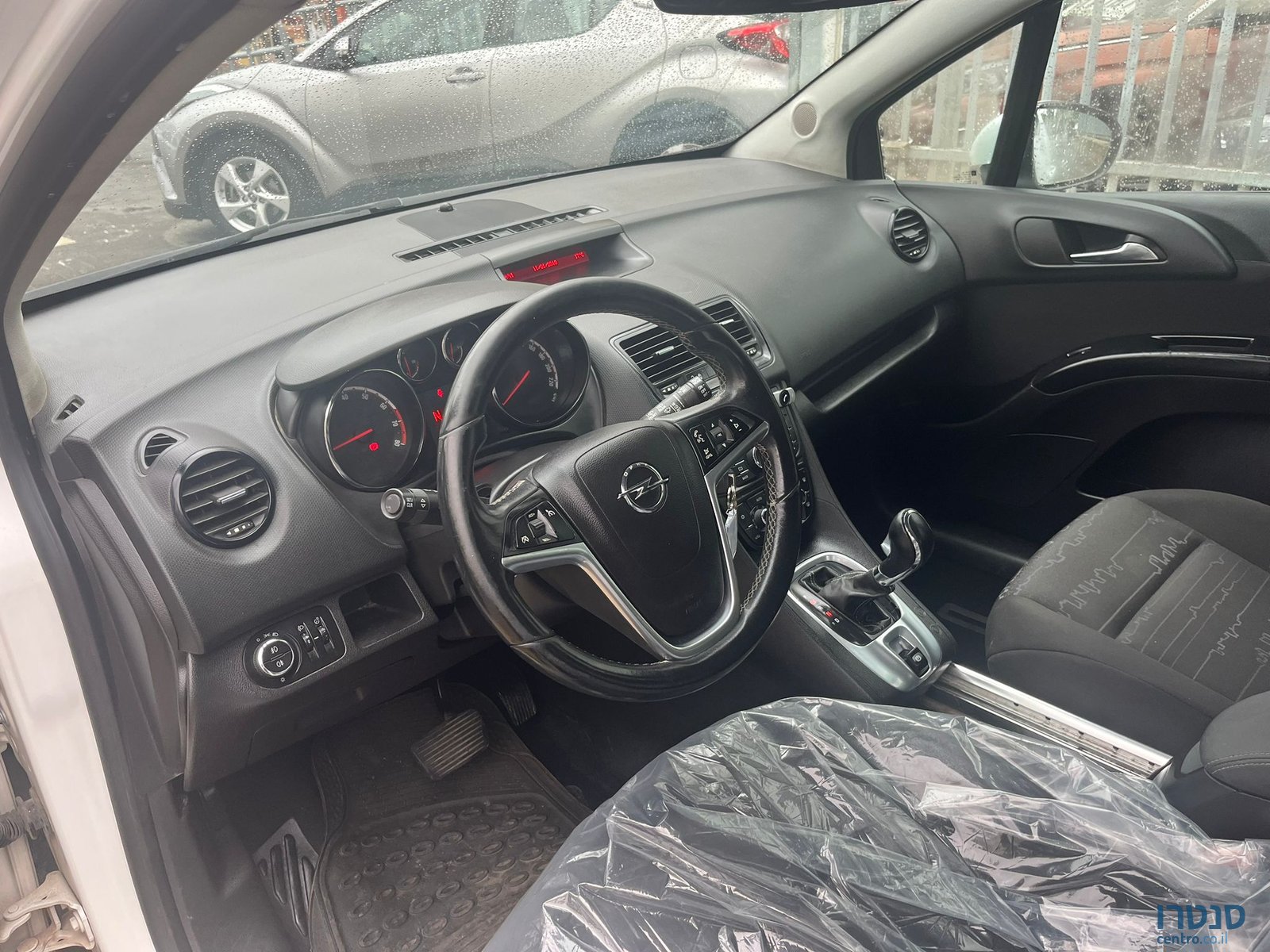 2015' Opel Meriva photo #2