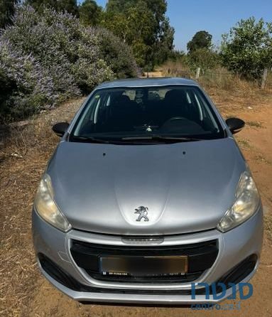 2017' Peugeot 208 פיג'ו photo #5