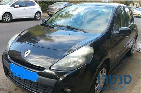 2011' Renault Clio photo #1