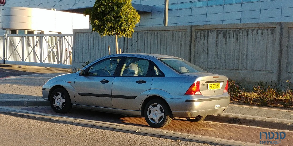 2003' Ford Focus photo #1