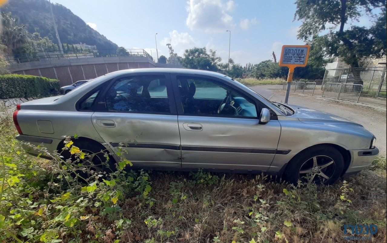 2002' Volvo S80 photo #2