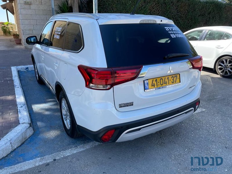 2016' Mitsubishi Outlander מיצובישי אאוטלנדר photo #2