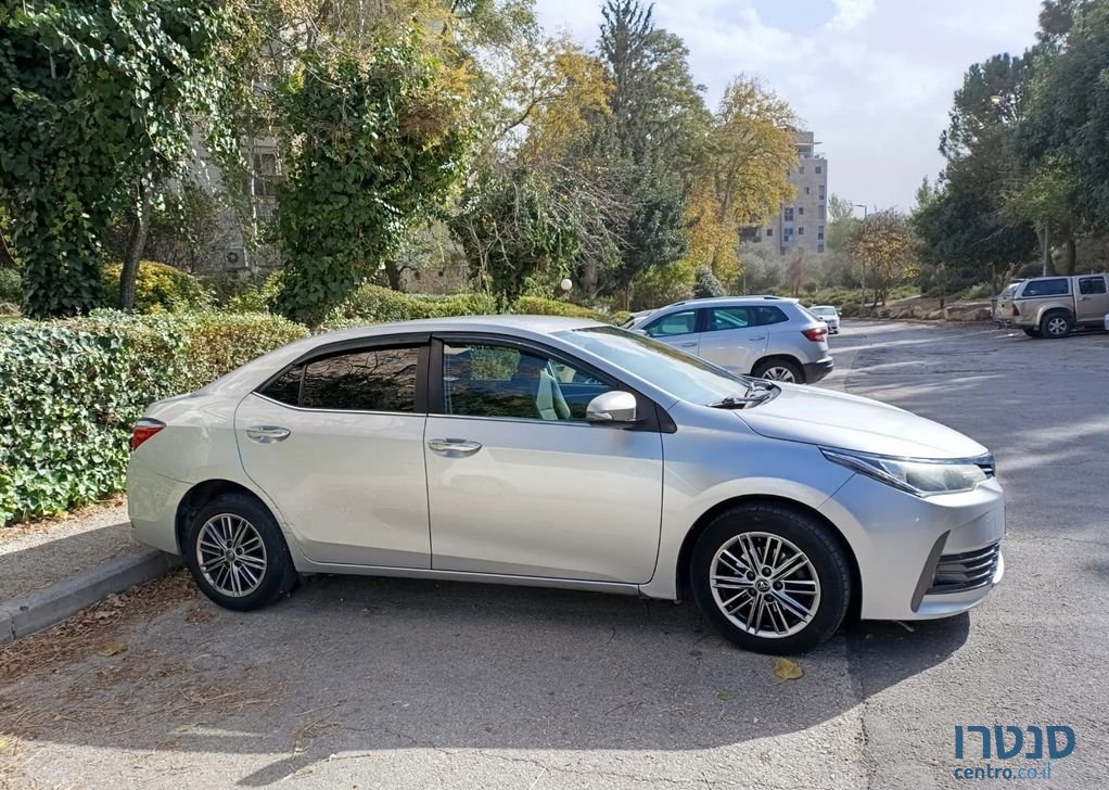 2018' Toyota Corolla טויוטה קורולה photo #2