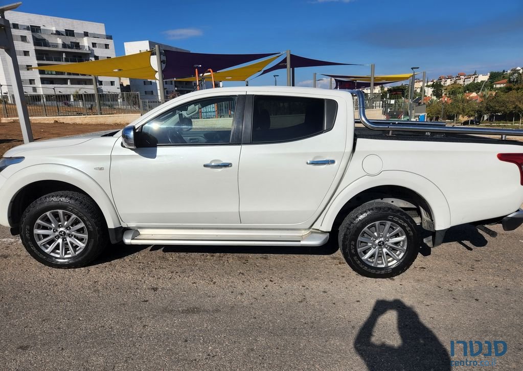 2018' Mitsubishi L200 4X4 מיצובישי טרייטון photo #1