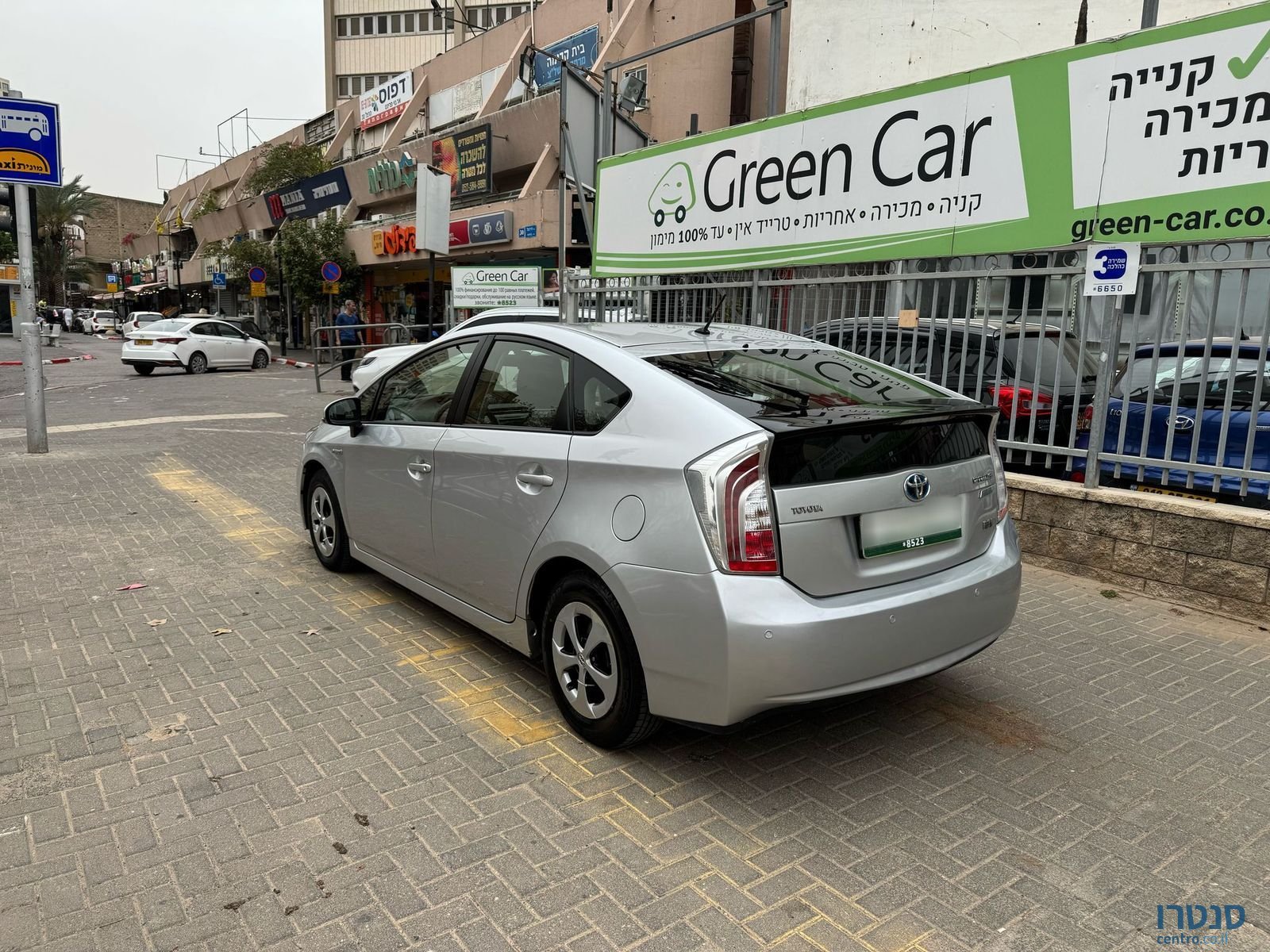 2013' Toyota Prius photo #4