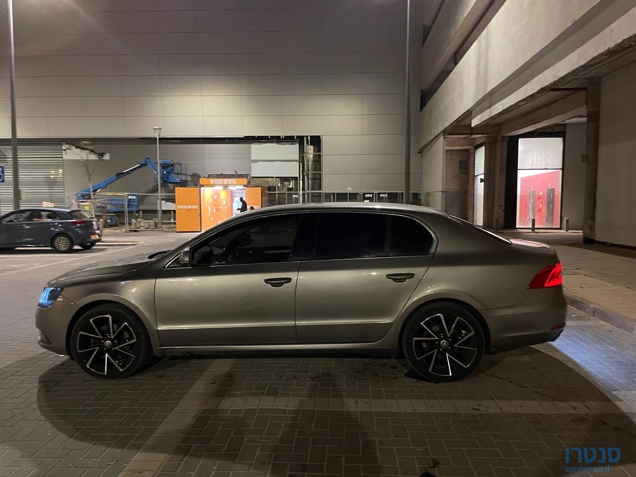 2014' Skoda Superb 1.8 tsi ambition photo #4