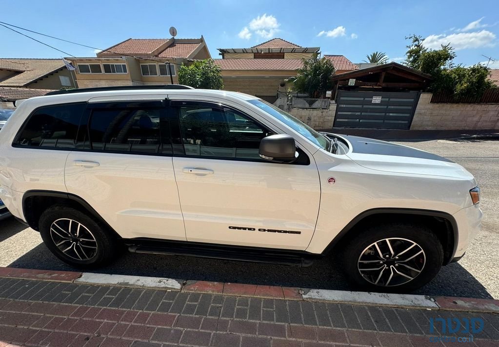 2020' Jeep Grand Cherokee ג'יפ גרנד צ'ירוקי photo #5