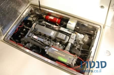 2010' Navigator 8S photo #3