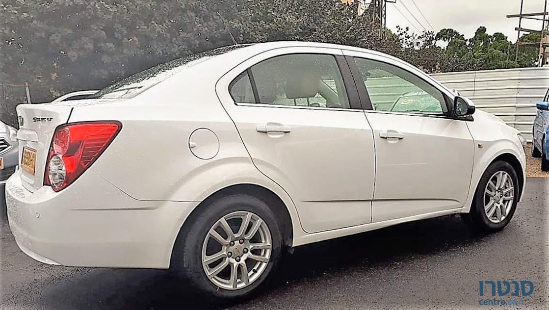 2012' Chevrolet Sonic photo #2