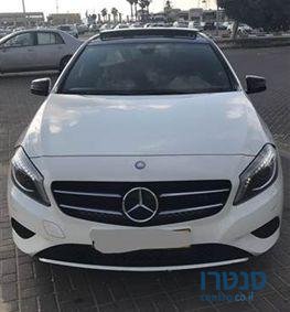 2013' Mercedes-Benz A-Class Urban180‏ photo #2